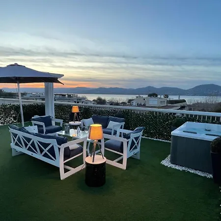 Tropez Sea View Penthouse * 圣特罗佩