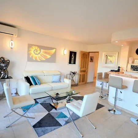 Tropez Sea View Penthouse * 圣特罗佩