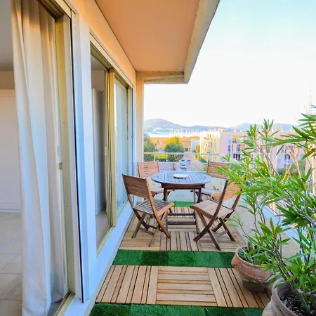 公寓 Tropez Sea View Penthouse *