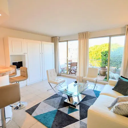 公寓 Tropez Sea View Penthouse