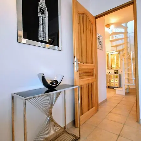 公寓 Tropez Sea View Penthouse