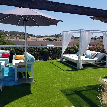 公寓 Tropez Sea View Penthouse