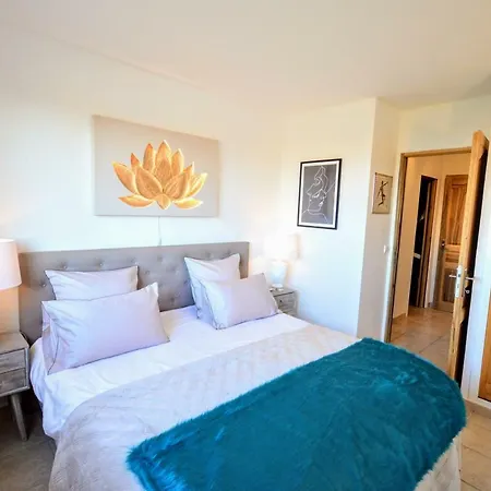 Tropez Sea View Penthouse Apartment